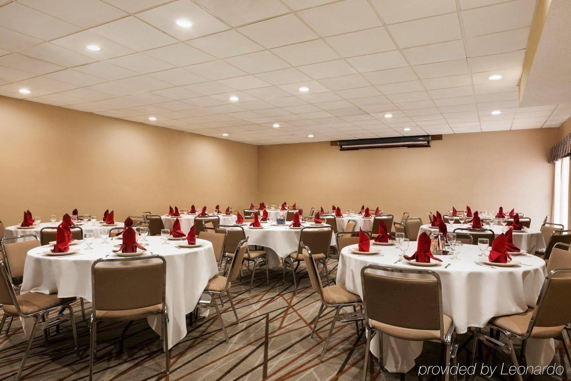 Radisson Akron-Fairlawn Copley Montrose Exterior foto